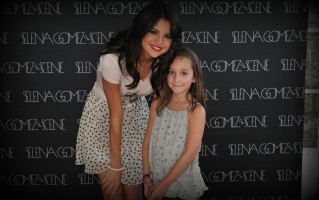 Selena Gomez photo #