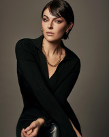 Serinda Swan photo #