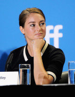 Shailene Woodley photo #