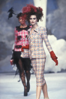 Shalom Harlow photo #