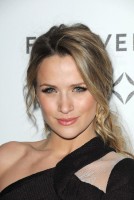 Shantel Van Santen photo #