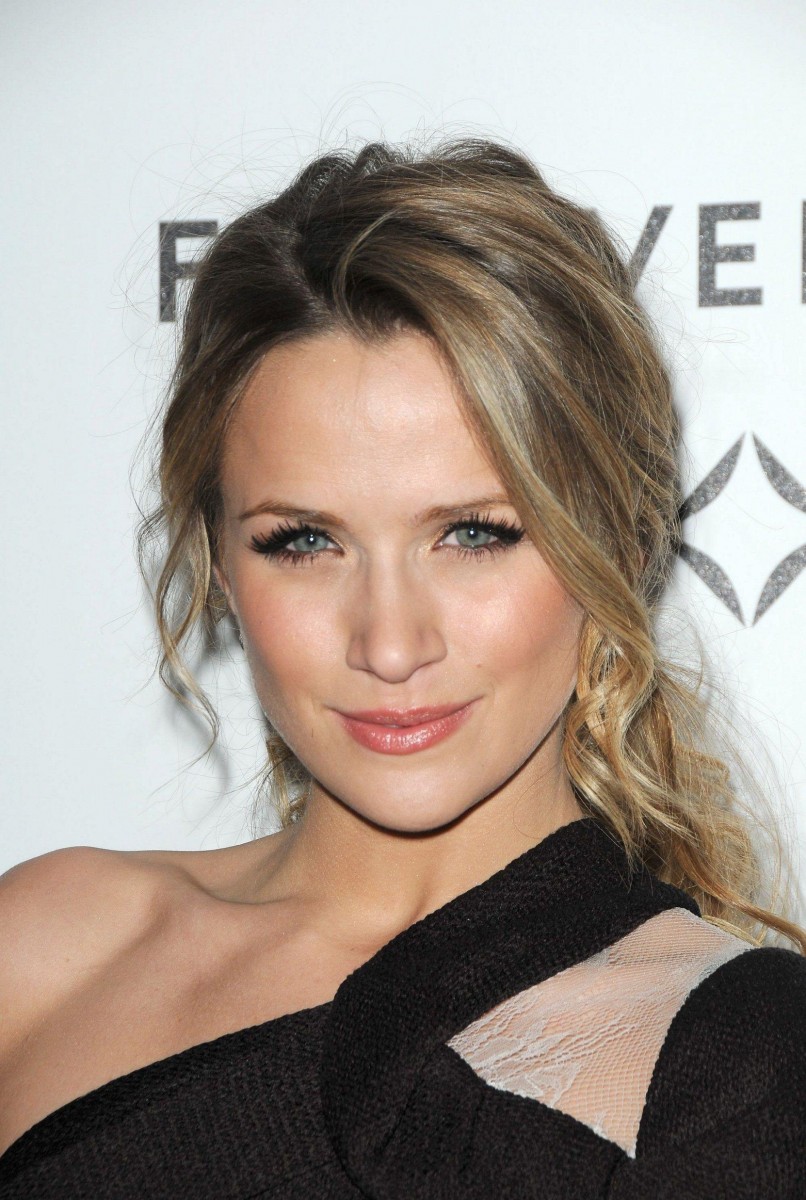 Shantel Van Santen: pic #508921