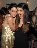 photo 5 in Shenae Grimes gallery [id441380] 2012-02-08