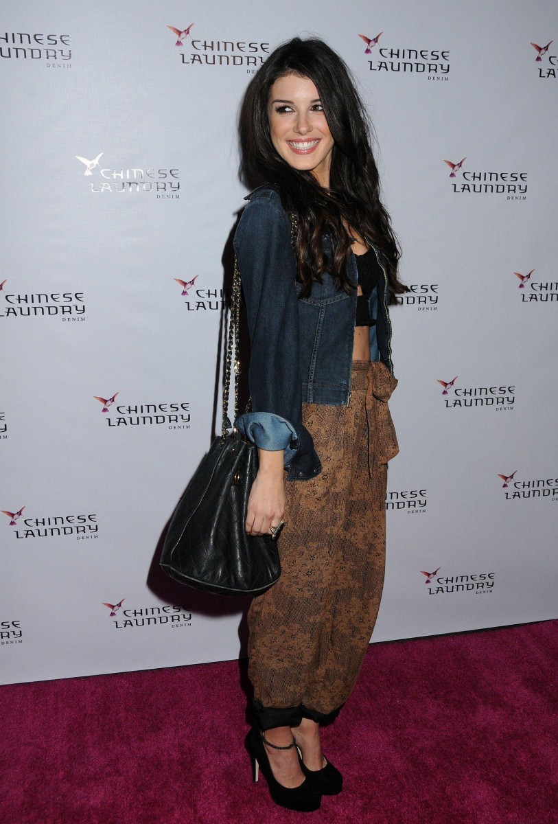 Shenae Grimes: pic #472436