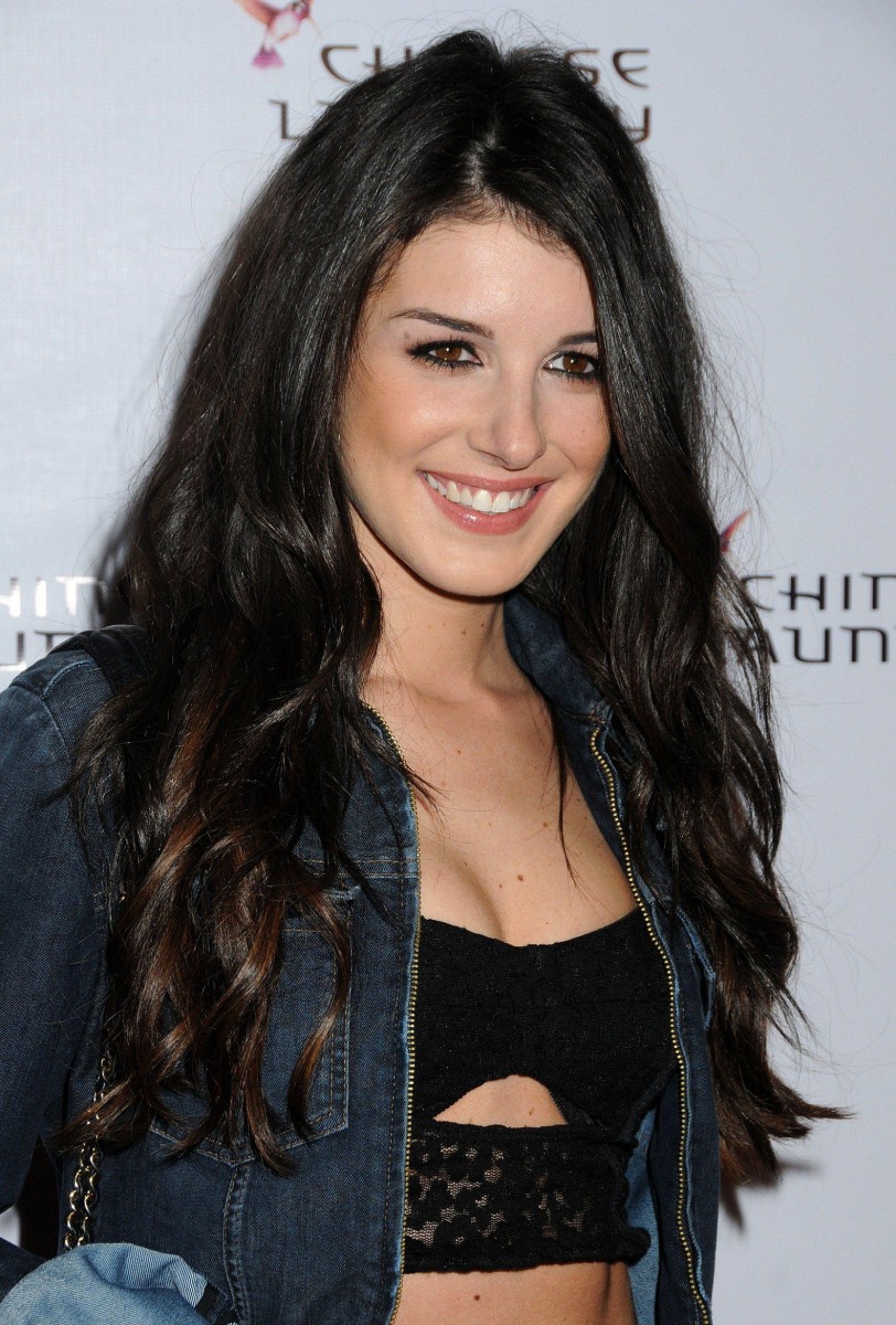 Shenae Grimes: pic #472433