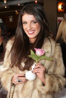 photo 13 in Shenae Grimes gallery [id452936] 2012-02-29