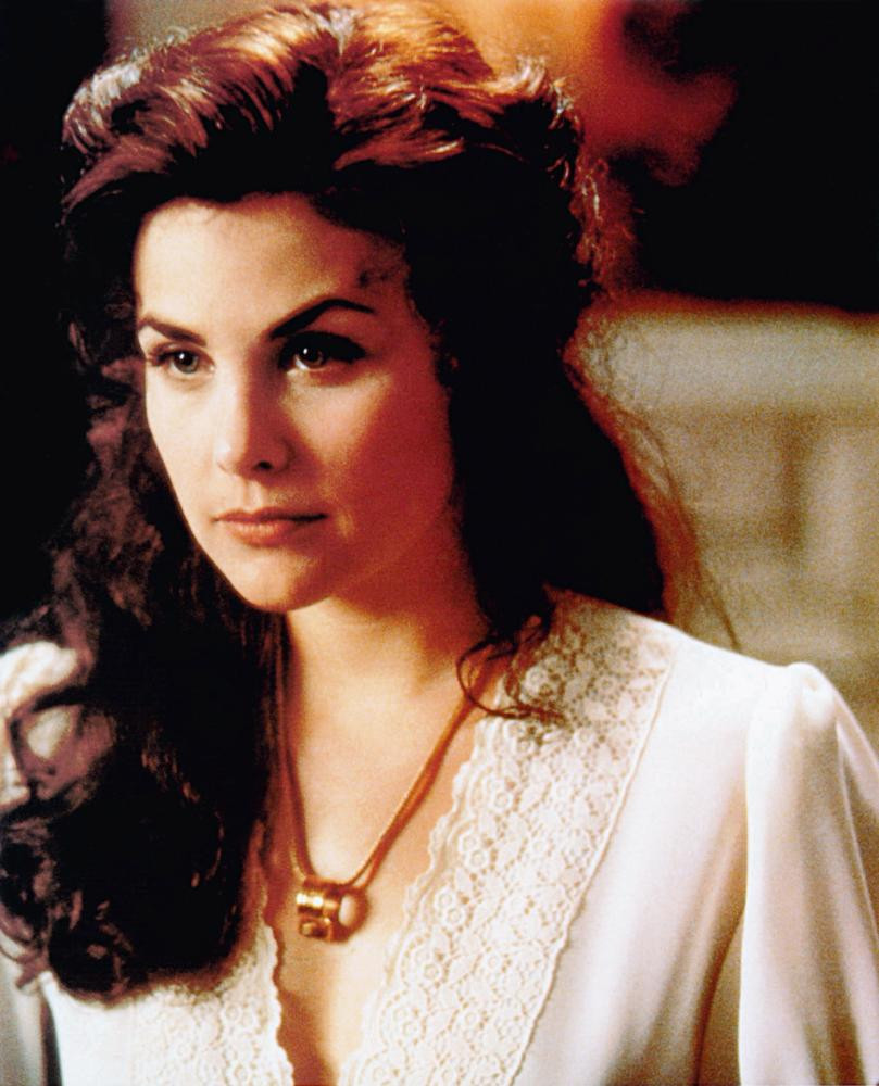 Sherilyn Fenn: pic #655490