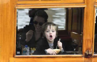 photo 12 in Shiloh Nouvel Jolie-Pitt gallery [id460787] 2012-03-16