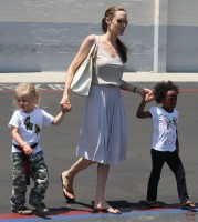 Shiloh Nouvel Jolie-Pitt pic #204364