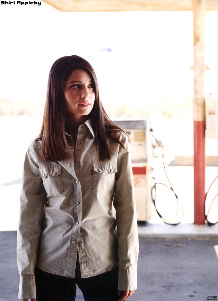 Shiri Appleby: pic #30236