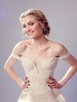 Skyler Samuels photo #