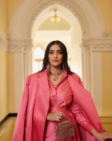 Sonam Kapoor pic #1365888