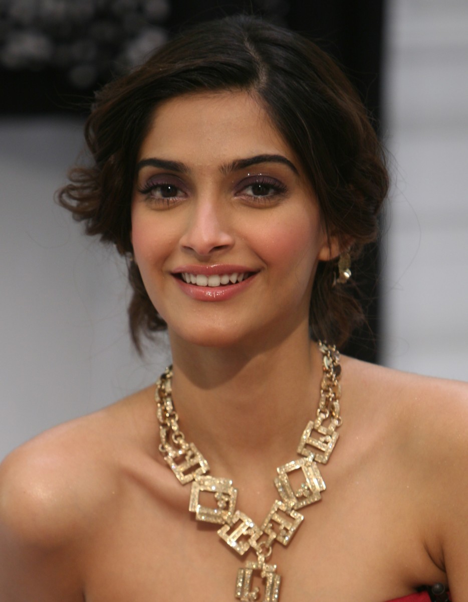 Sonam Kapoor: pic #432885