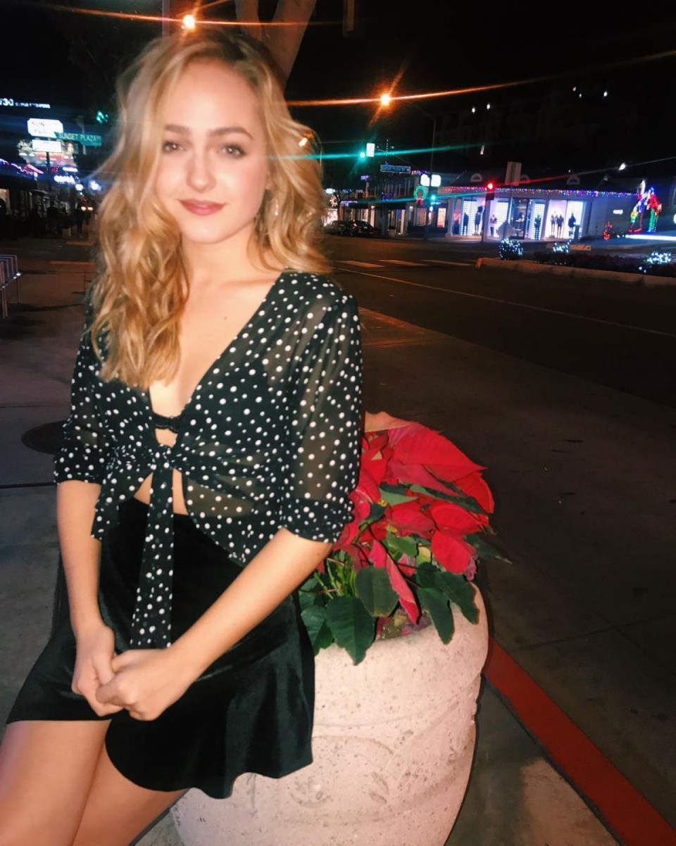 Sophie Reynolds: pic #1013392