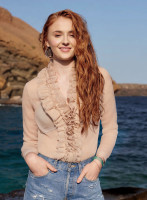 Sophie Turner (actress) photo #