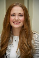 Sophie Turner (actress) photo #