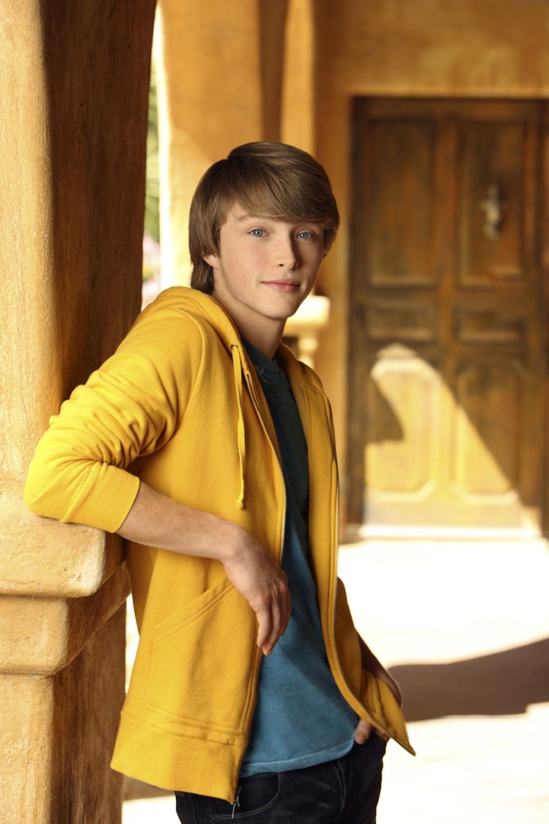 Sterling Knight: pic #405972