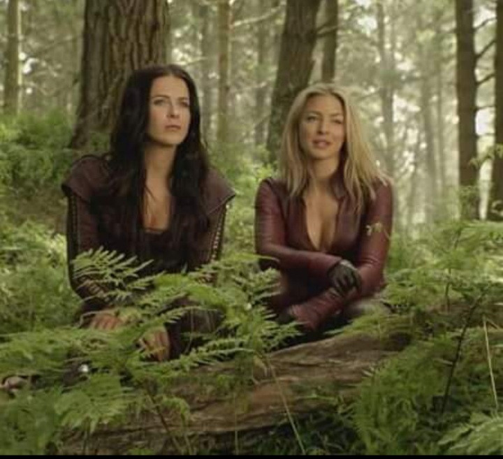 Tabrett Bethell: pic #1234606