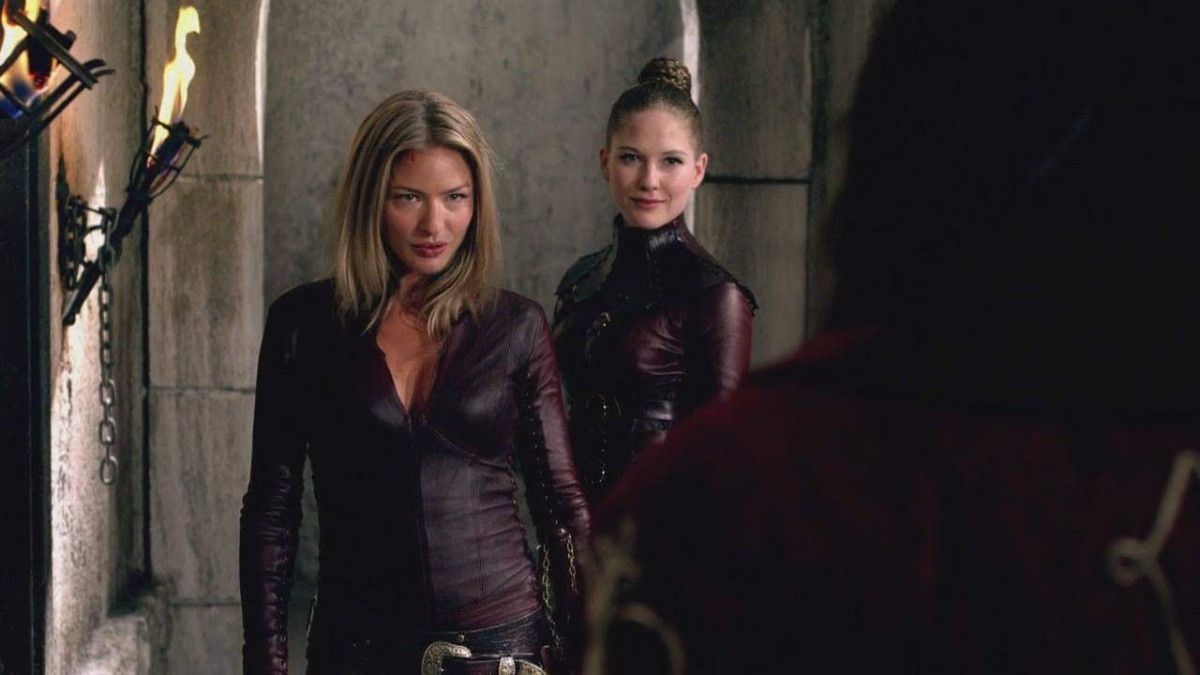 Tabrett Bethell: pic #1234601