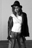Tali Lennox photo #