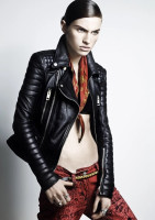 Tali Lennox photo #