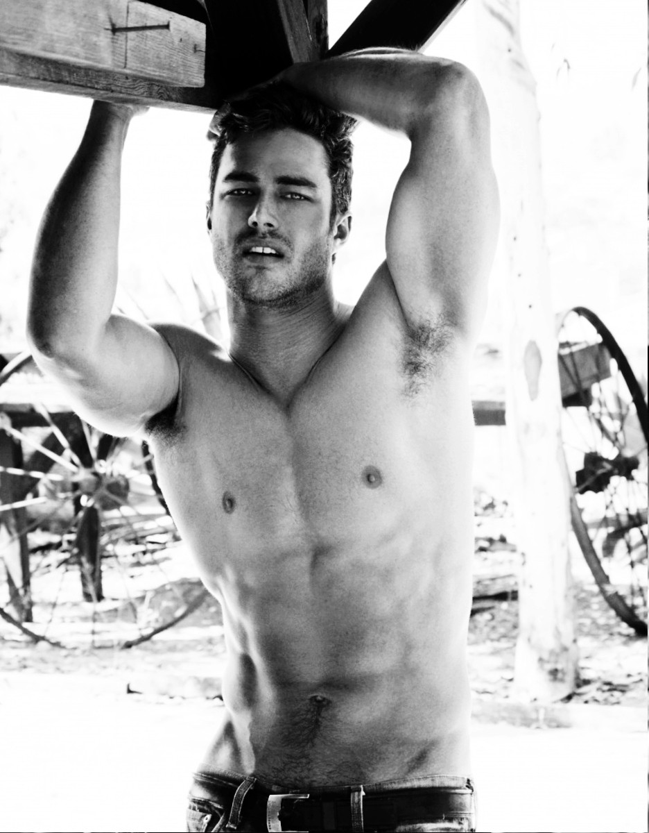 Taylor Kinney: pic #570414