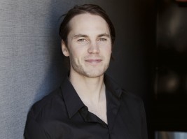 Taylor Kitsch photo #