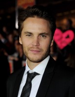 photo 21 in Taylor Kitsch gallery [id534519] 2012-09-21