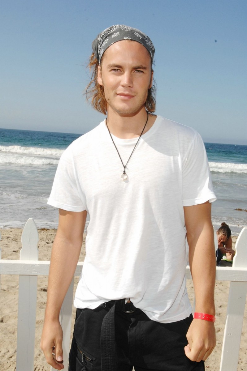 Taylor Kitsch: pic #535266
