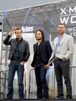 photo 21 in Taylor Kitsch gallery [id539898] 2012-10-04