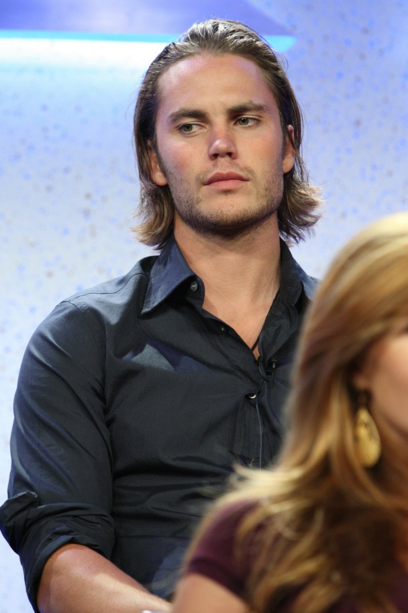 Taylor Kitsch: pic #535276