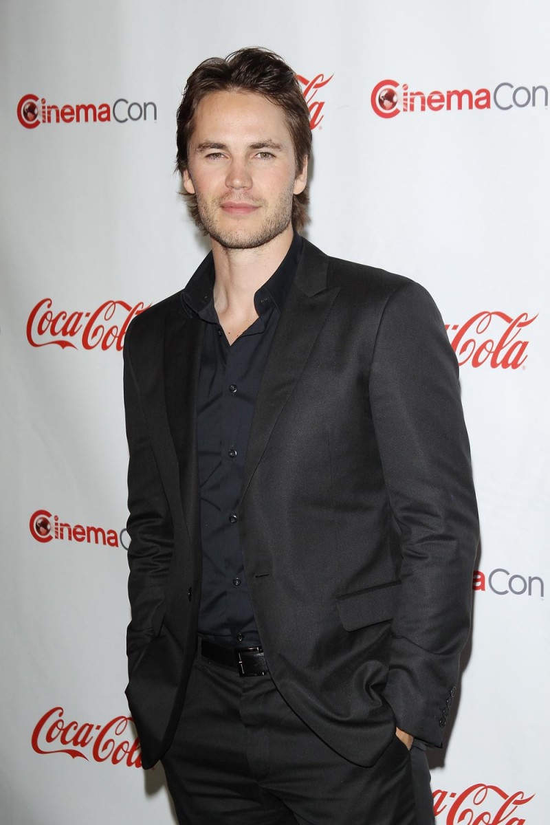 Taylor Kitsch: pic #533805