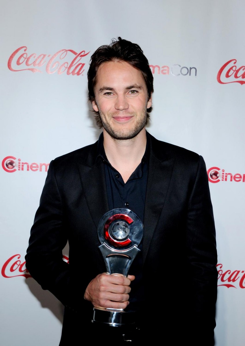 Taylor Kitsch: pic #533806