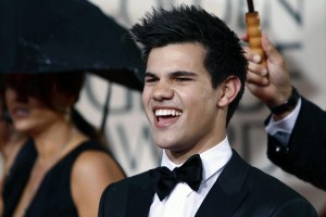 photo 29 in Taylor Lautner gallery [id289519] 2010-09-21