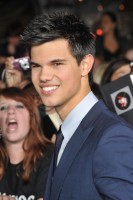 photo 18 in Taylor Lautner gallery [id292806] 2010-10-04