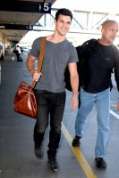 Taylor Lautner photo #