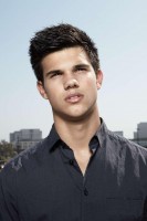 photo 3 in Taylor Lautner gallery [id283376] 2010-09-02