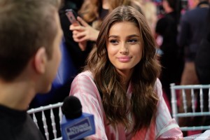 Taylor Hill photo #