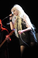 Taylor Momsen photo #