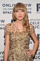 photo 10 in Taylor Swift gallery [id559470] 2012-12-08