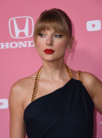 photo 4 in Taylor Swift gallery [id1194561] 2019-12-17