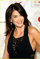 Teri Hatcher photo #