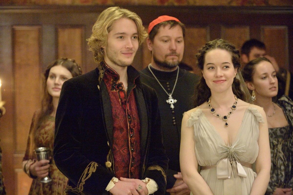 Toby Regbo : pic #712439