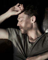 Tom Hiddleston photo #
