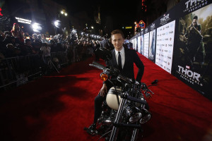 Tom Hiddleston photo #