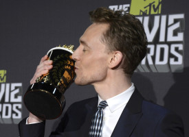 Tom Hiddleston photo #