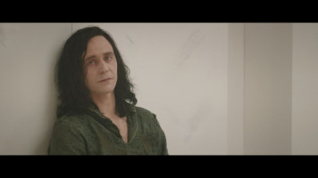 Tom Hiddleston photo #