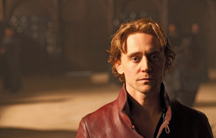 Tom Hiddleston photo #