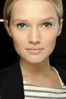 Toni Garrn photo #