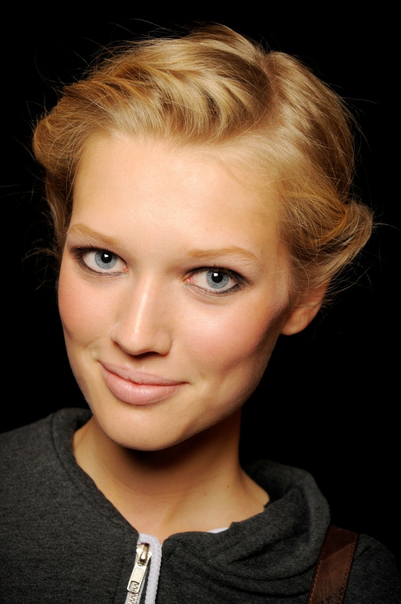 Toni Garrn photo 230 of 2402 pics, wallpaper - photo #405694 - ThePlace ...